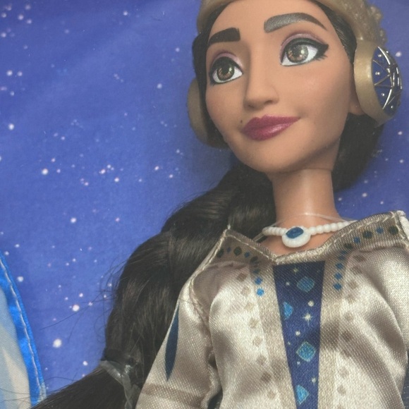 Disney Wish Movie King Magnifico & Queen Amaya of Rosas Dolls 2-pack - Picture 8 of 10